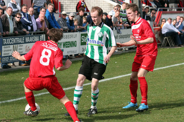 Harkemase Boys - SC Genemuiden (Foto Helmich Lubberts).